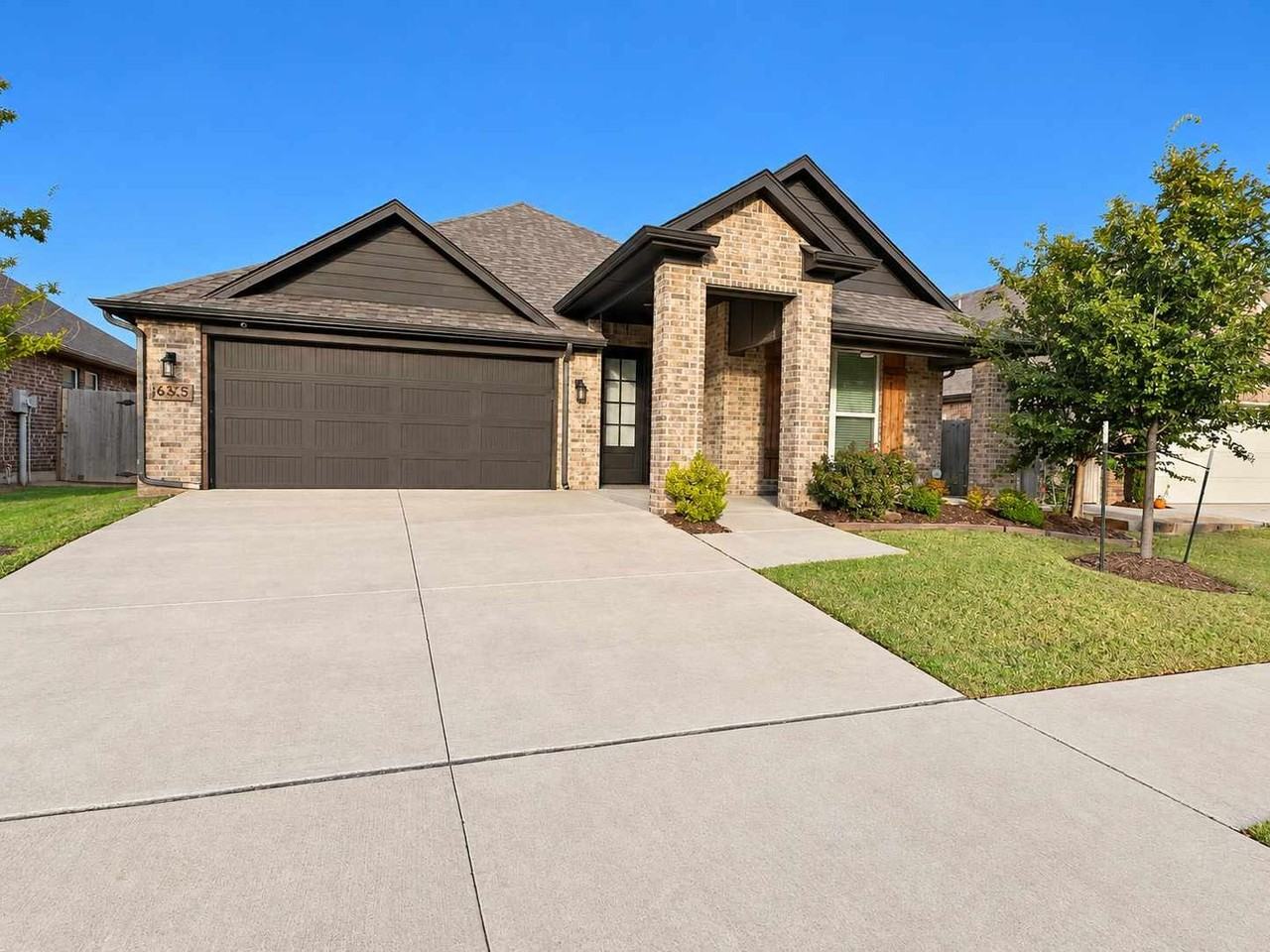 16305 Steppe Dr - Photo 2 of 21