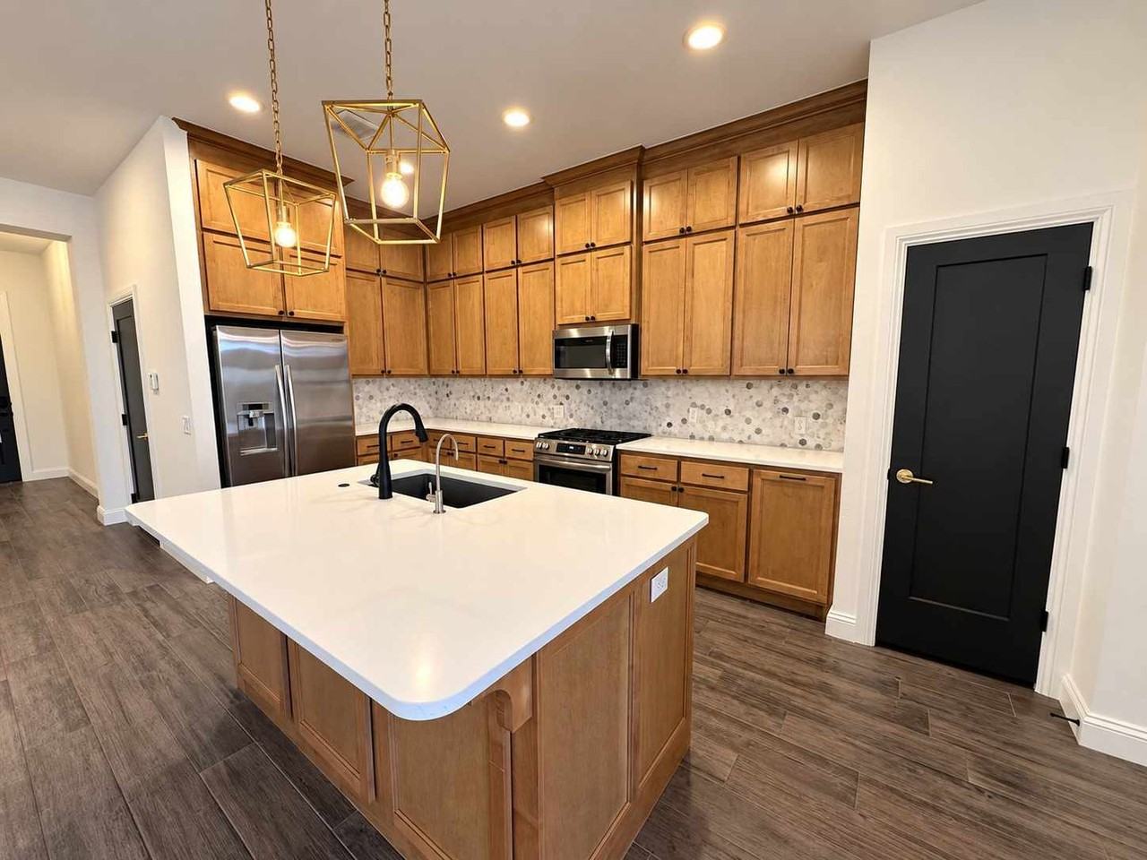 16305 Steppe Dr - Photo 7 of 21