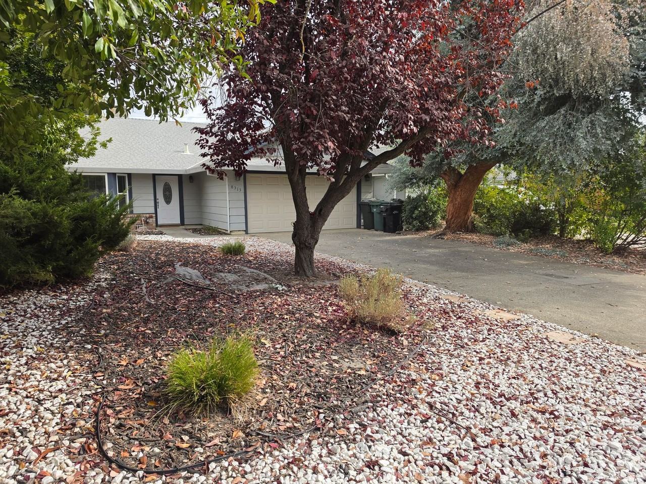 8313 Crossoak Way - Photo 2 of 14