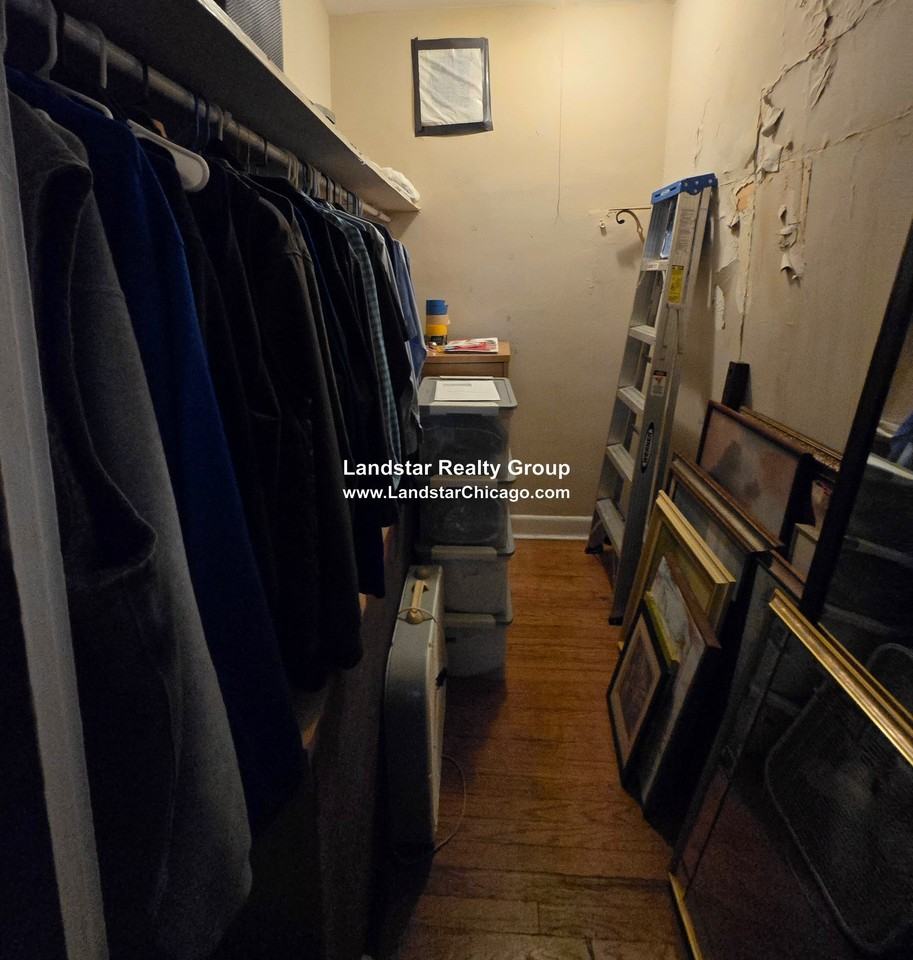 2127 W Leland Ave #1R - Photo 6 of 11