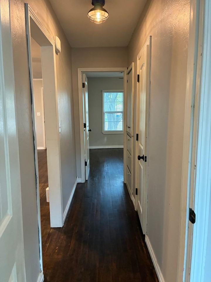 614 E Park St - Photo 3 of 12