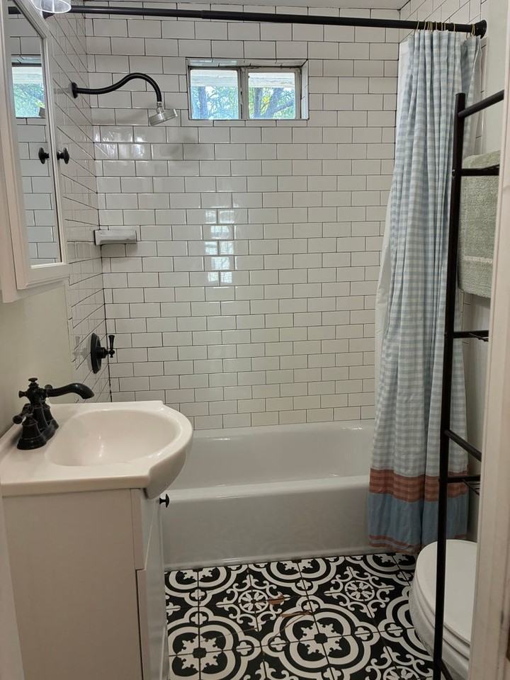 614 E Park St - Photo 6 of 12
