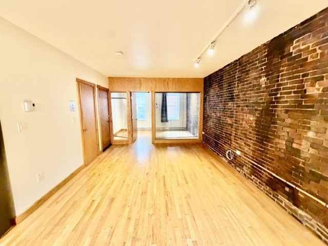 5 Thacher Ct #1 - Photo 2 of 12
