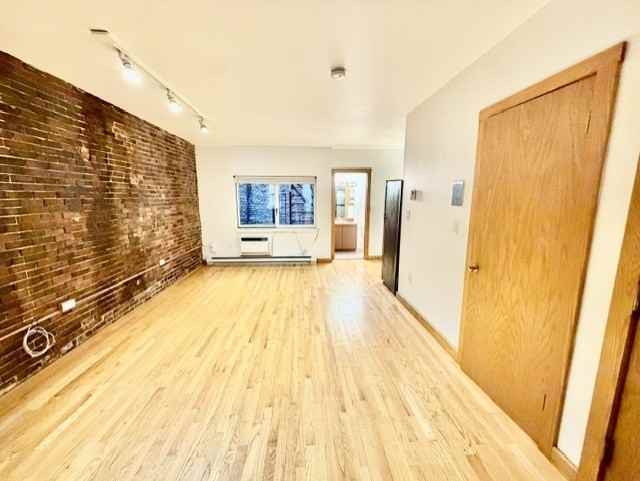 5 Thacher Ct #1 - Photo 6 of 12