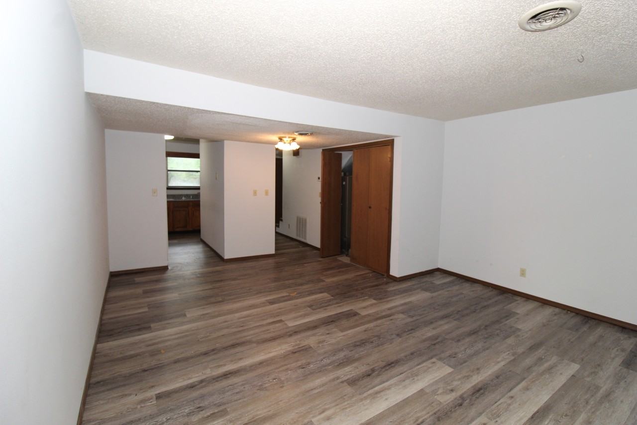 Rock Terrace Townhouses LLC - Photo 3 of 16