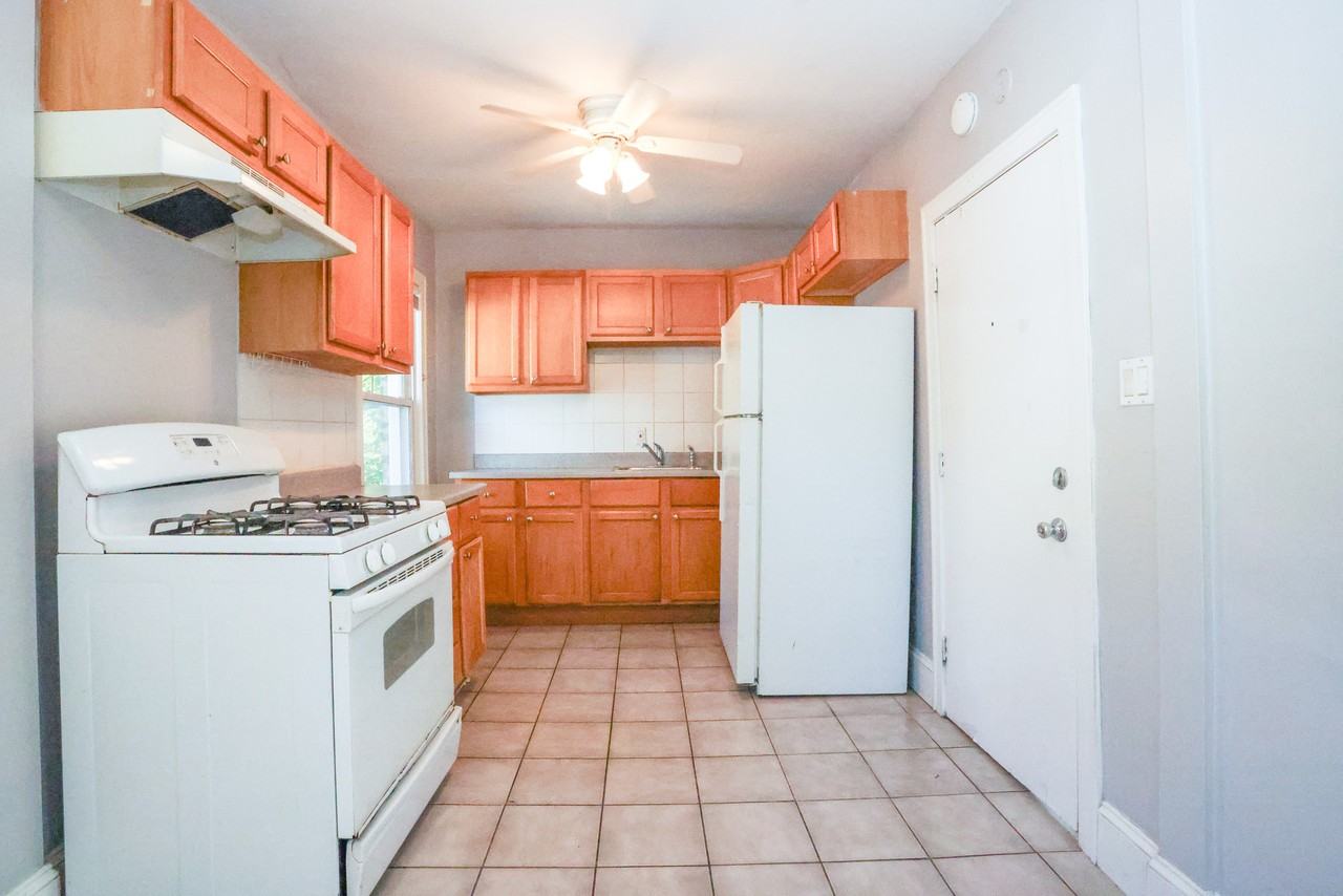 1941 Grey Ave #2 - Photo 3 of 14