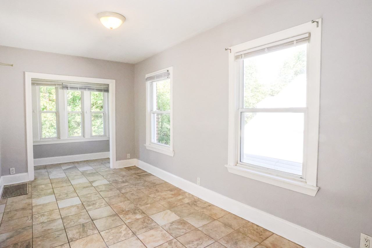 1941 Grey Ave #2 - Photo 5 of 14