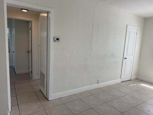1913 Division Avenue West Palm Beach, FL 33407 - Photo 7 of 23