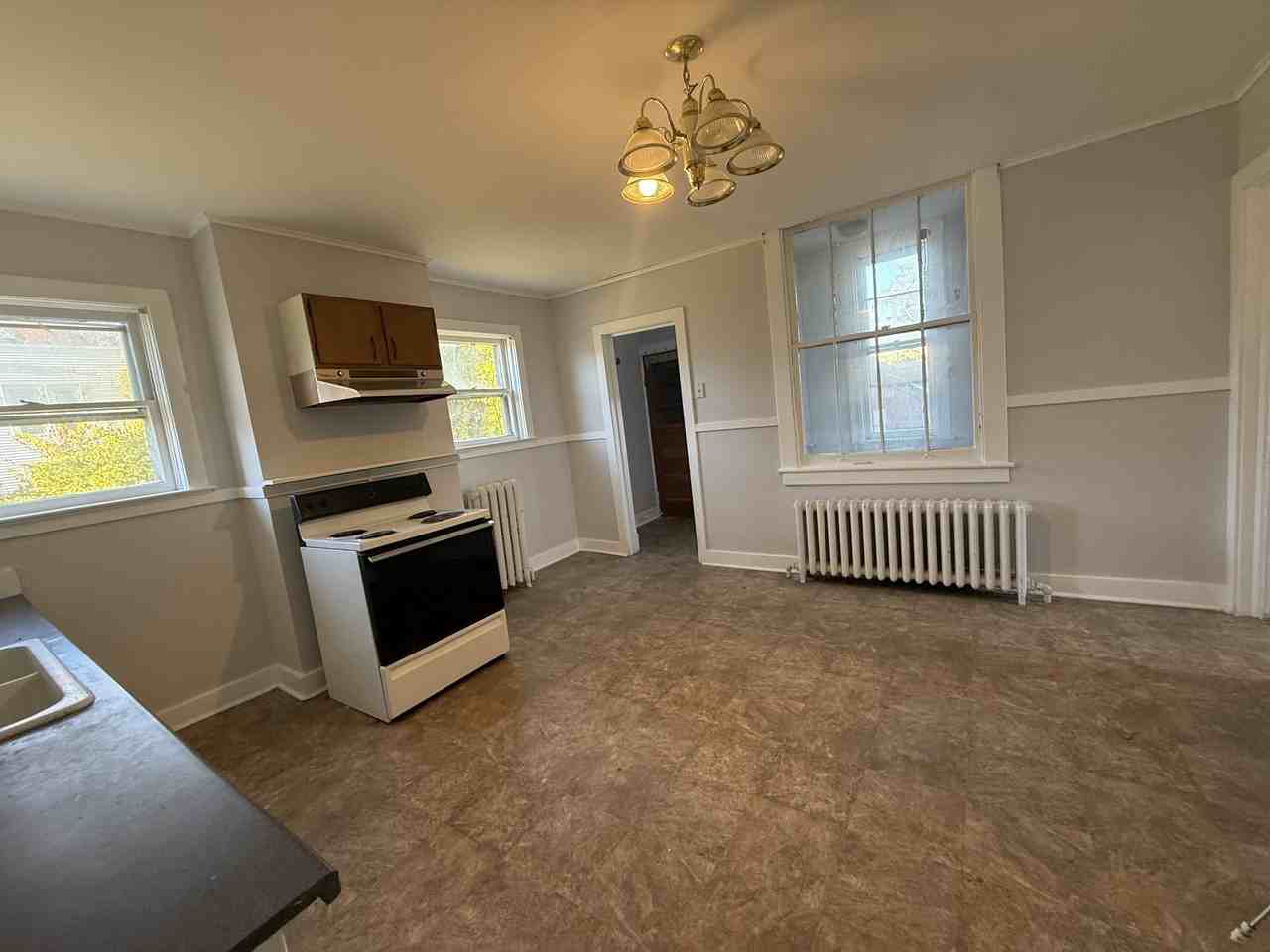 6 West Lawrence Street - Photo 2 of 10