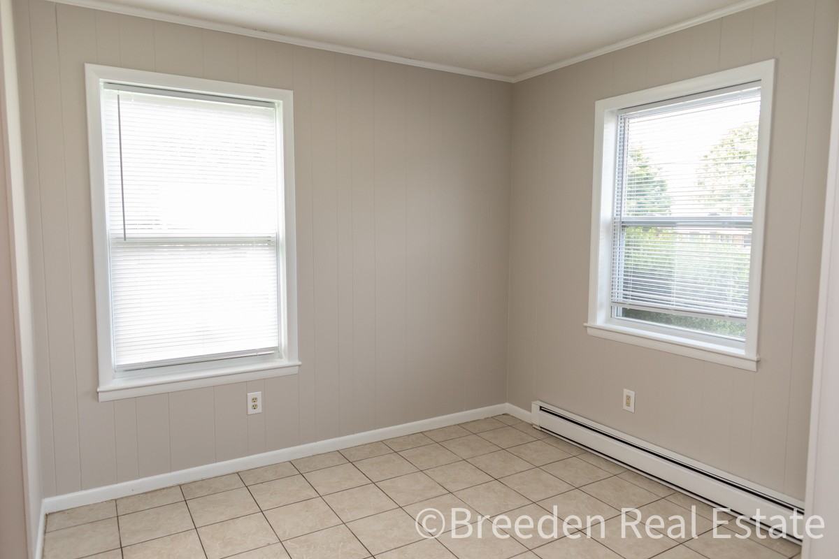 103-01: 305 Park Avenue - Photo 3 of 17