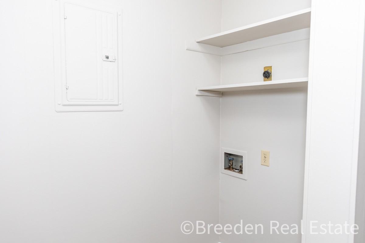 103-01: 305 Park Avenue - Photo 6 of 17