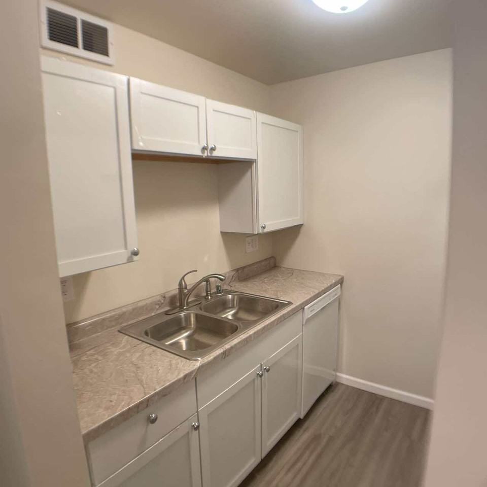 7233 North 38th Street - Photo 5 of 47