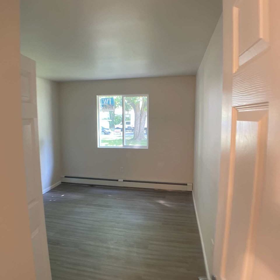 7233 North 38th Street - Photo 7 of 47