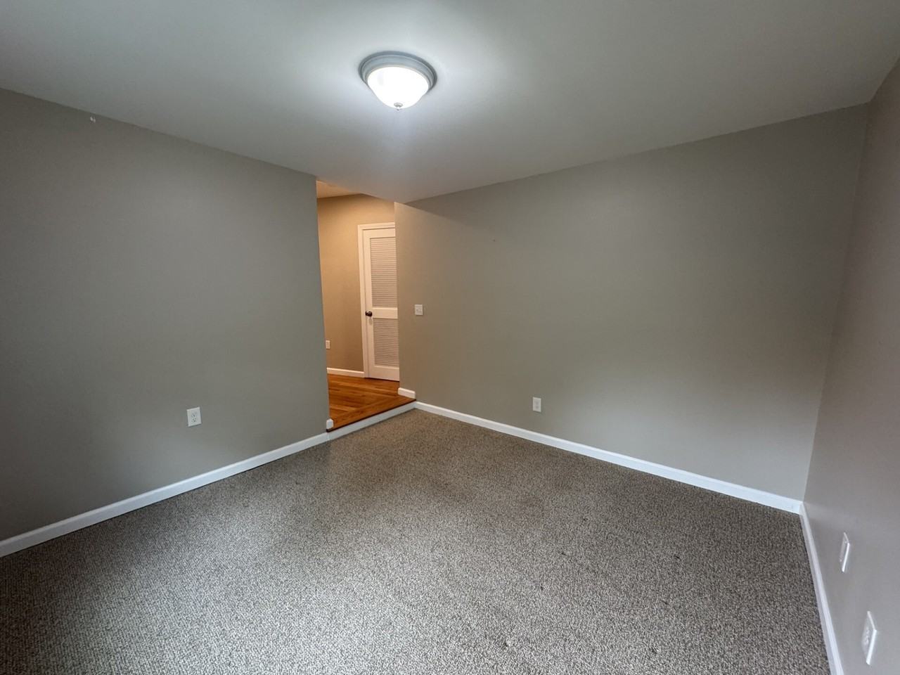 7 West Main Street Village Apartments - Photo 4 of 4