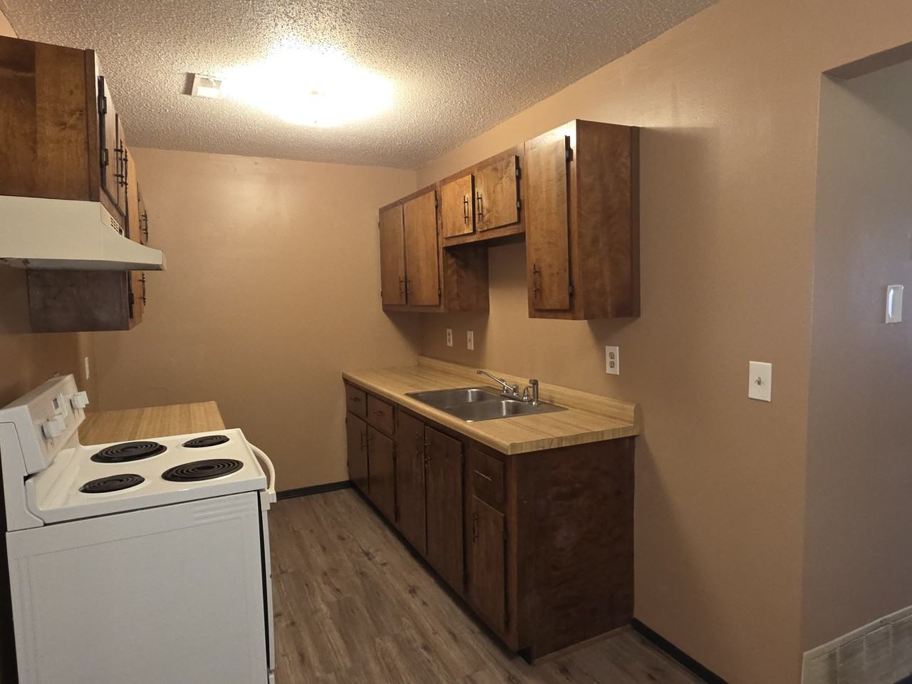 518 Bartlett Street - Photo 5 of 11
