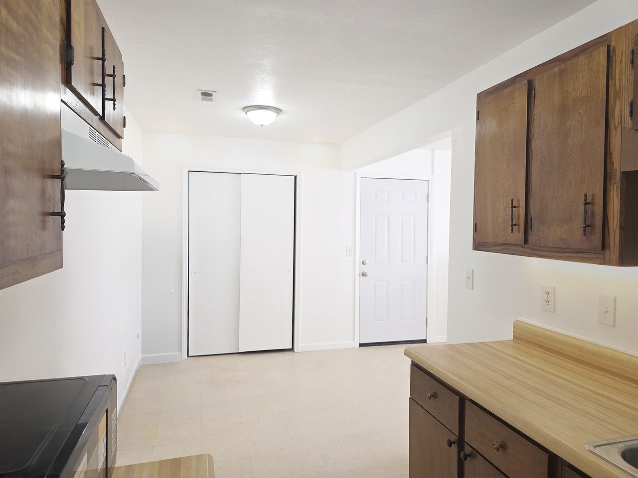 526 Bartlett Street - Photo 2 of 11