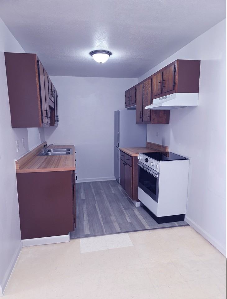 526 Bartlett Street - Photo 5 of 11