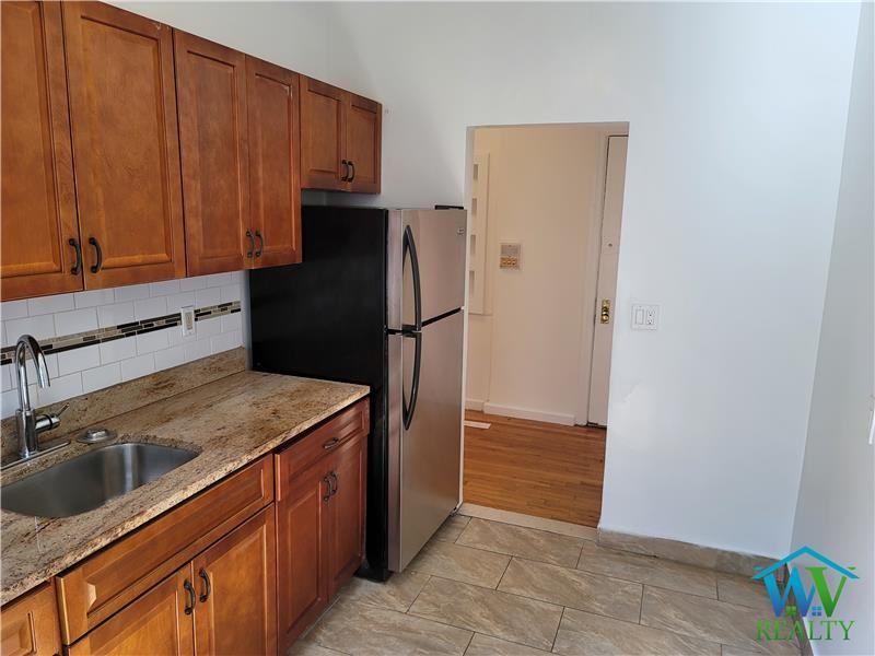 3165 Decatur Ave #E11 - Photo 7 of 13