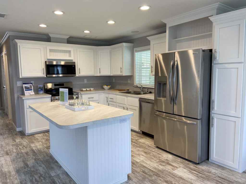 58 Salem Dr - Photo 2 of 32