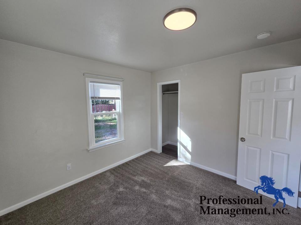 1509 Lewis Ave - Photo 6 of 9
