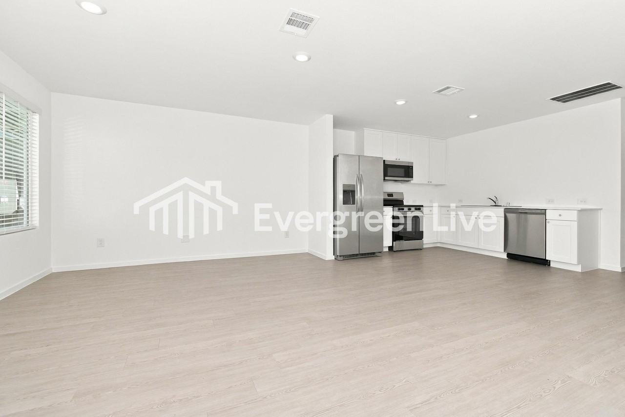 321 Acorn Rd - Photo 6 of 16