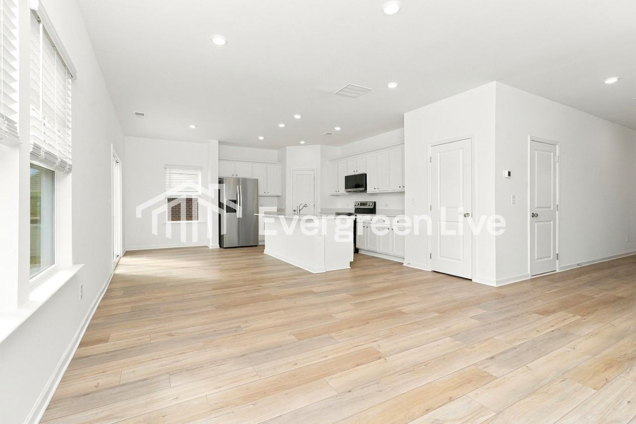 1218 Leyland Pass - Photo 3 of 15