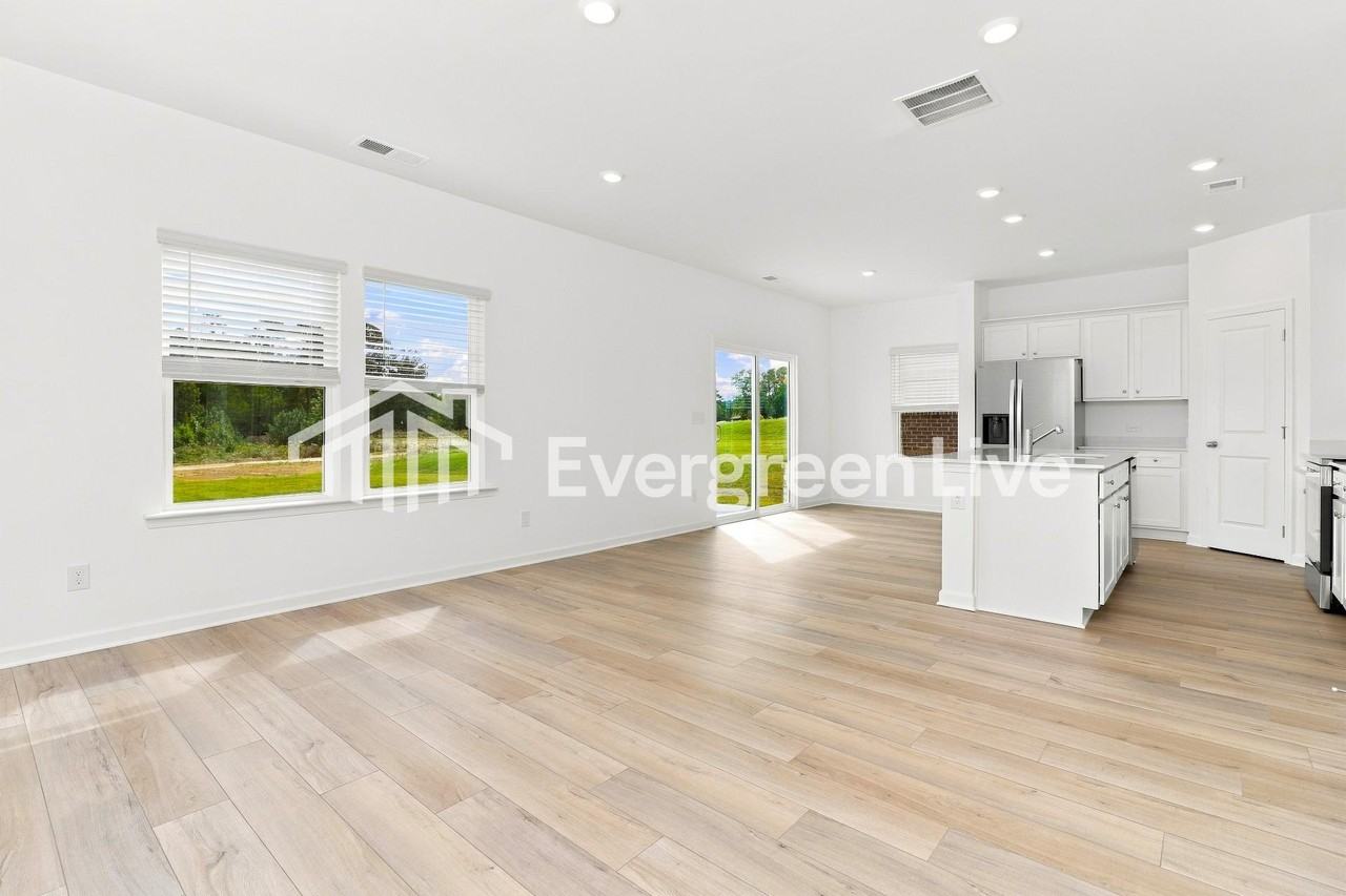 1218 Leyland Pass - Photo 4 of 15