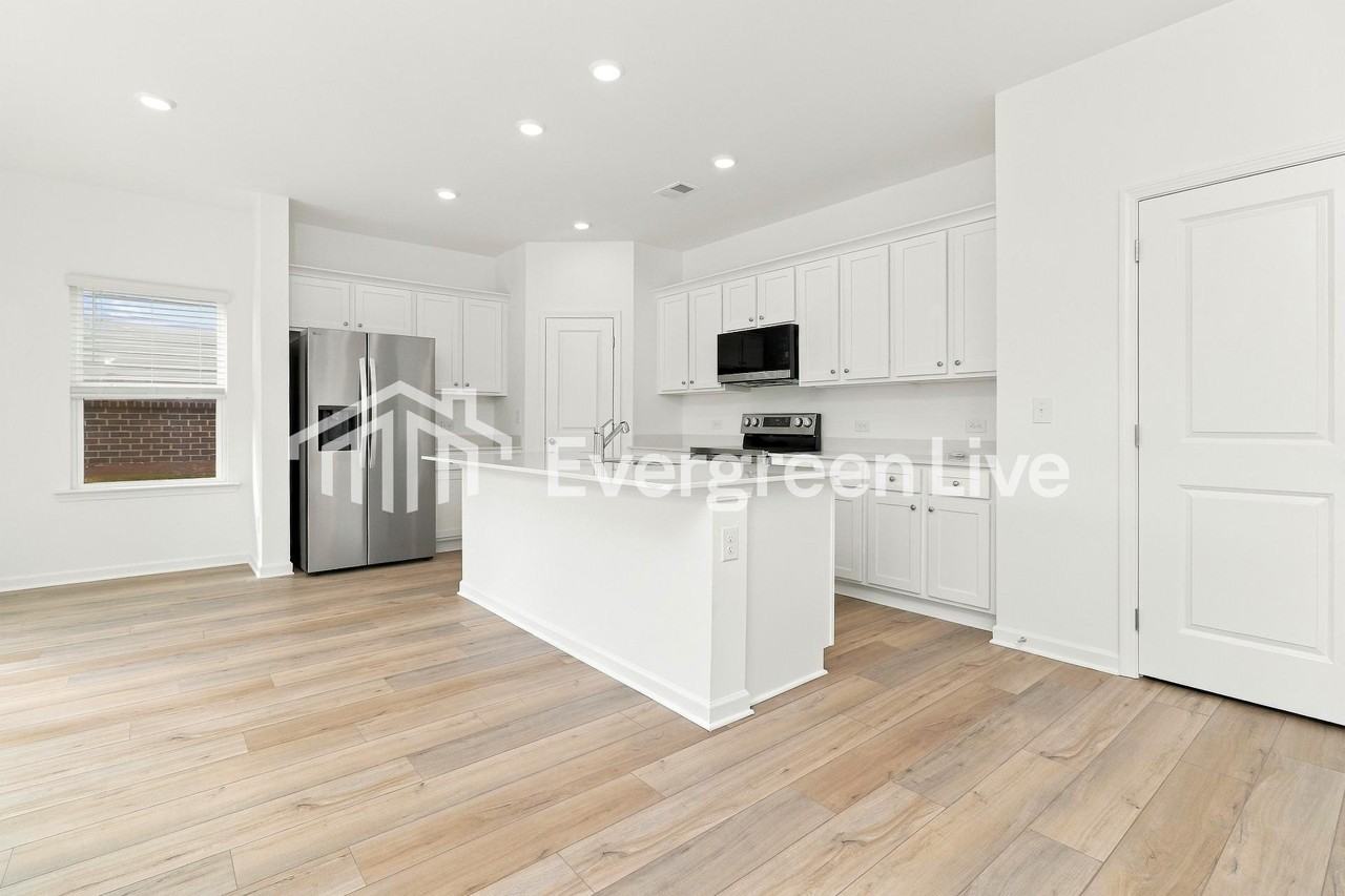 1218 Leyland Pass - Photo 7 of 15