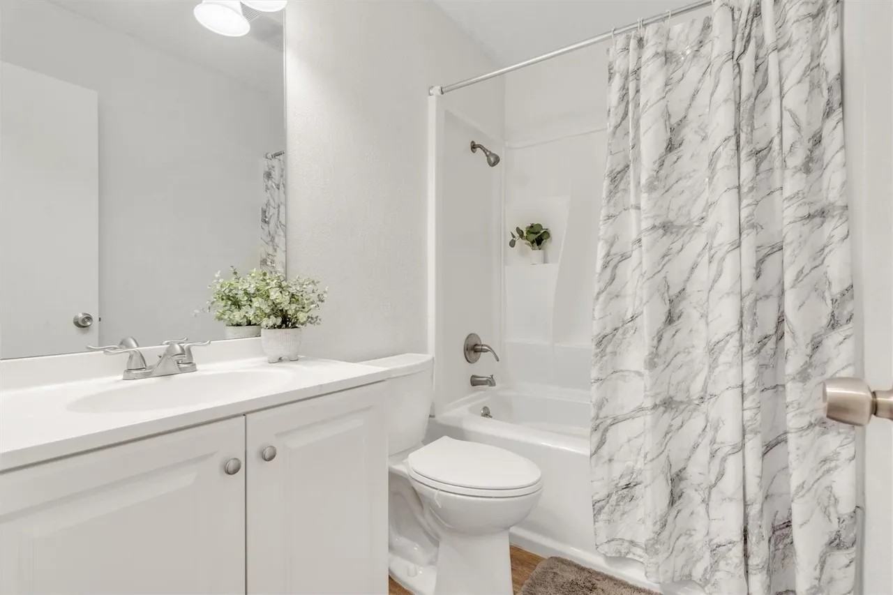 2128 Redwing Way #2128 - Photo 2 of 10