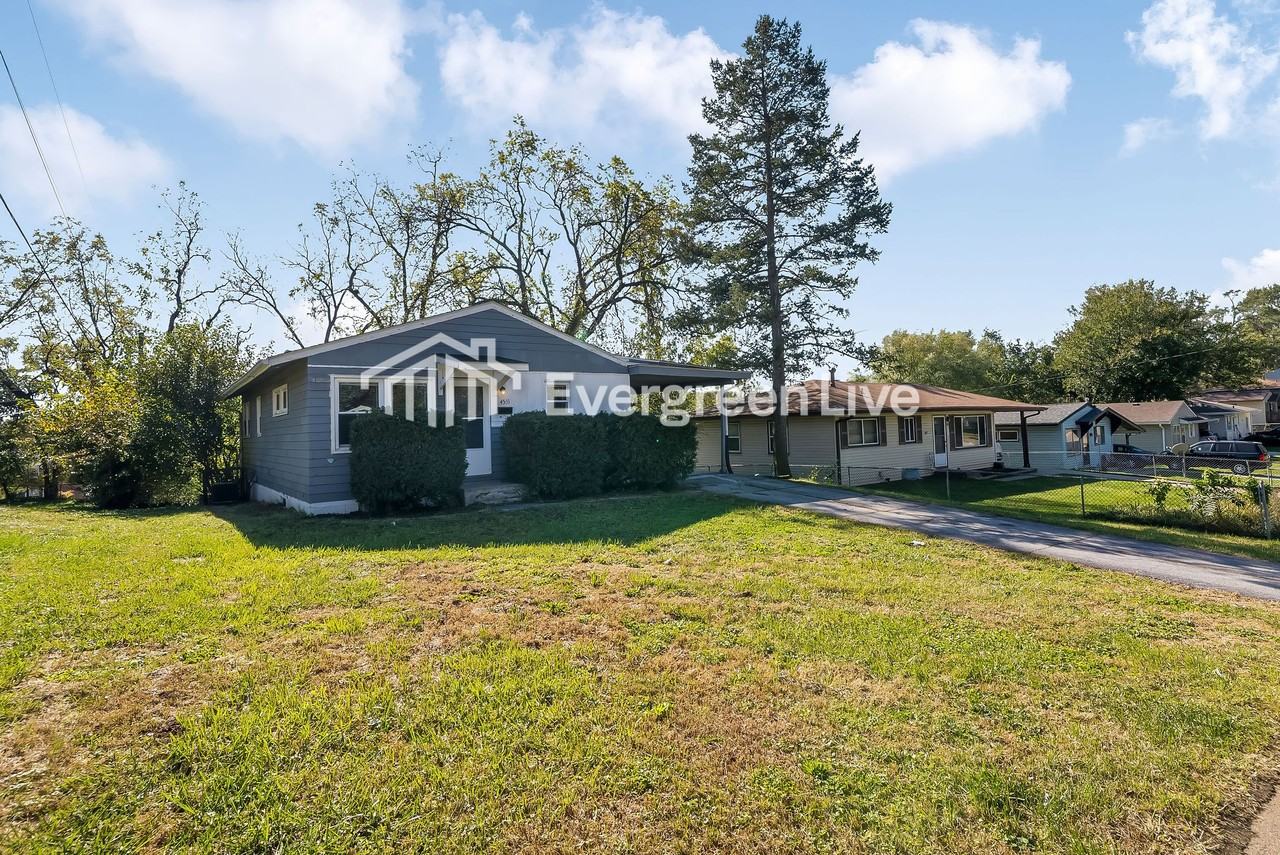 4531 Laurel Ave - Photo 2 of 26