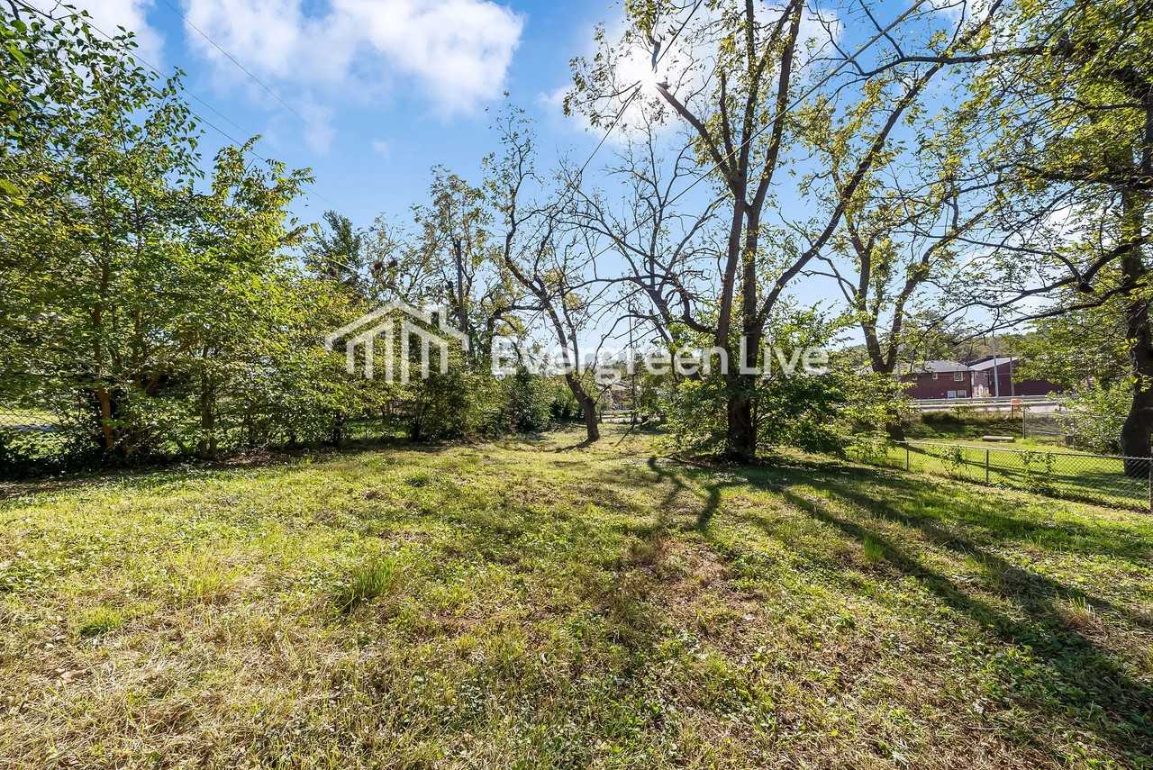 4531 Laurel Ave - Photo 5 of 26