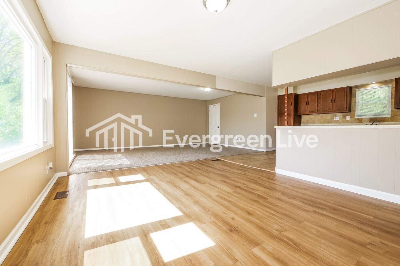 14924 Fuller Ave - Photo 4 of 15