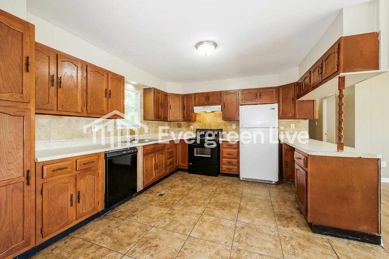 14924 Fuller Ave - Photo 7 of 15