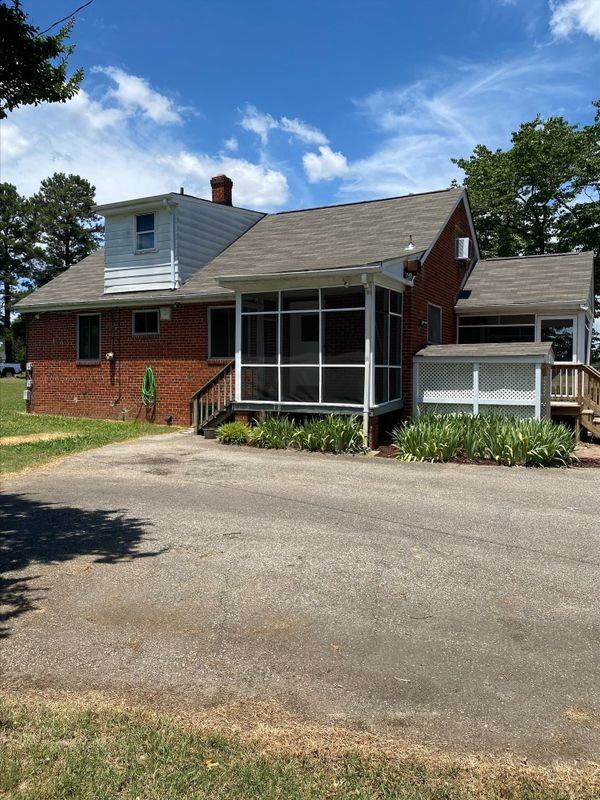 3207 Harvie Rd - Photo 2 of 3