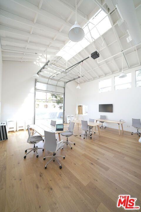 1421 Abbot Kinney Blvd - Photo 4 of 18