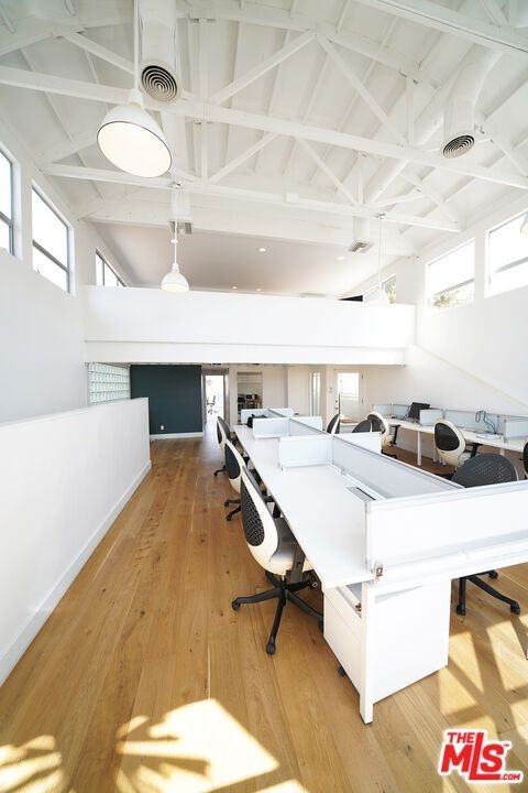 1421 Abbot Kinney Blvd - Photo 5 of 18