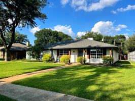 featured image of 3002 Canyon Brook Dr