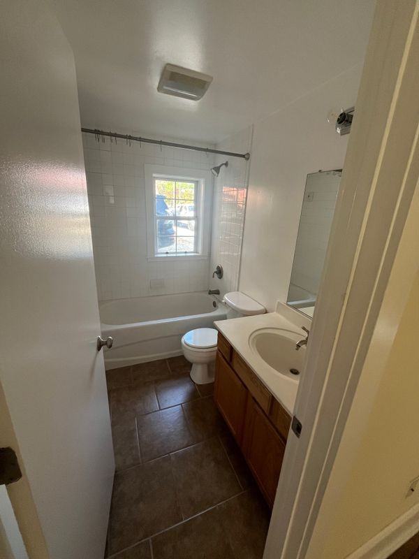 320 Princess Anne St ##1/2 - Photo 5 of 8