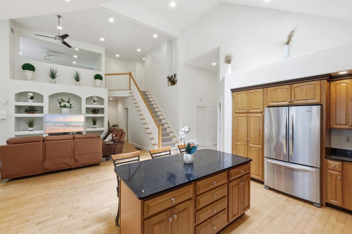 15 Merrill Rd - Photo 5 of 30