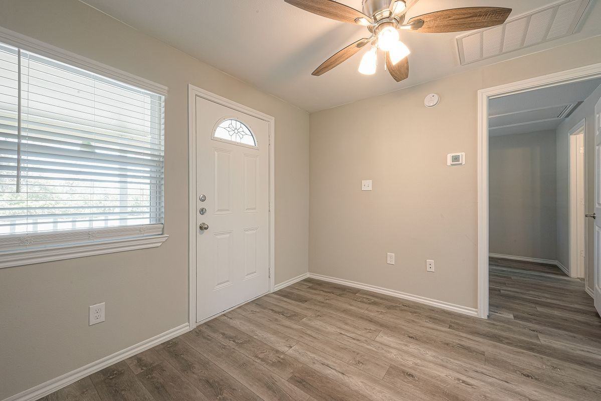 1549 Garden Rd - Photo 2 of 6