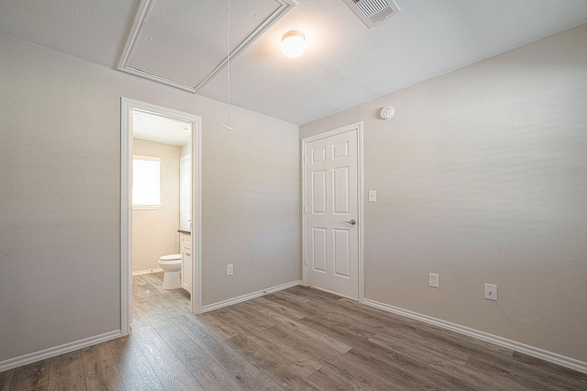 1549 Garden Rd - Photo 4 of 6