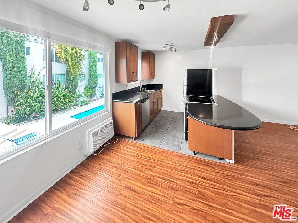 972 Larrabee St ##221 - Photo 7 of 10