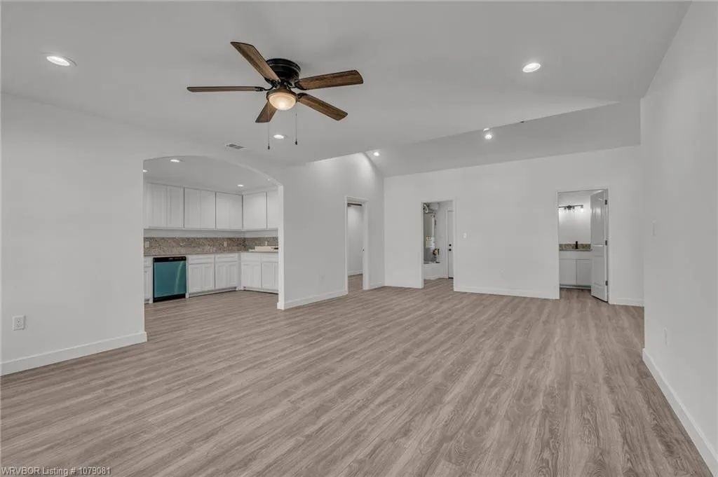 3412 N 47th St - Photo 2 of 12