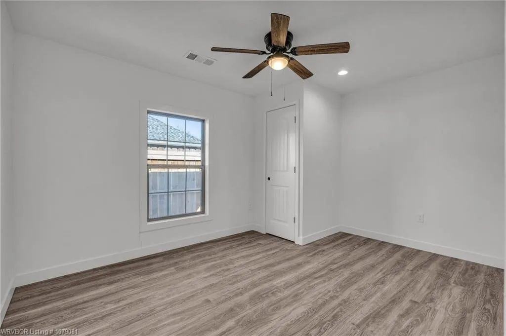 3412 N 47th St - Photo 7 of 12