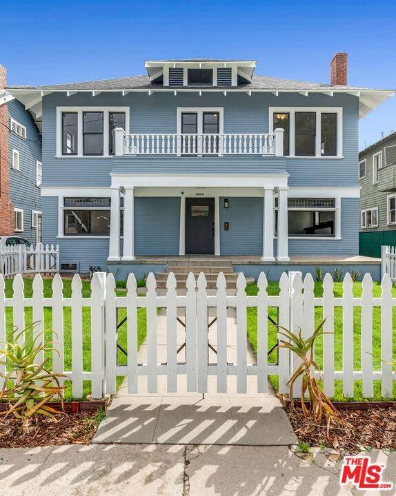 1804 Roosevelt Ave - Photo 2 of 30