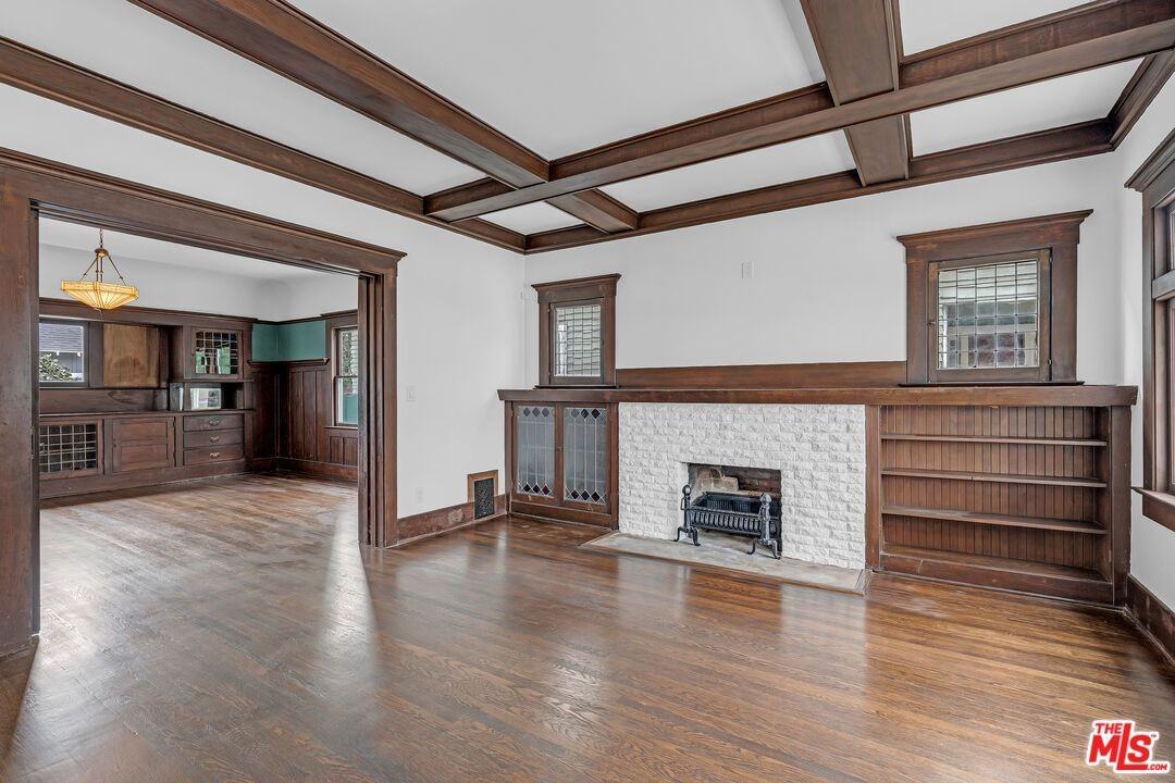 1804 Roosevelt Ave - Photo 7 of 30