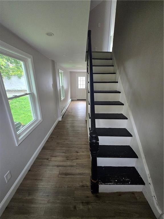 780 Providence St - Photo 3 of 16