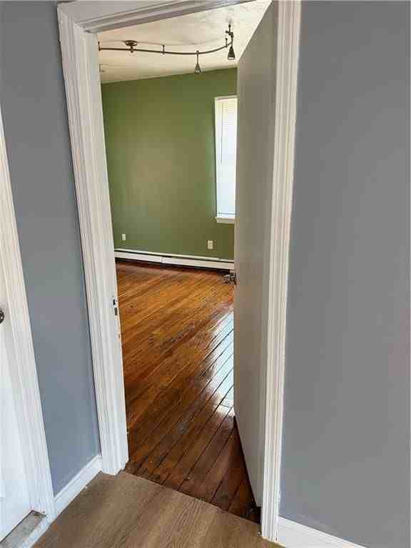 651 Admiral St ##3 - Photo 2 of 5