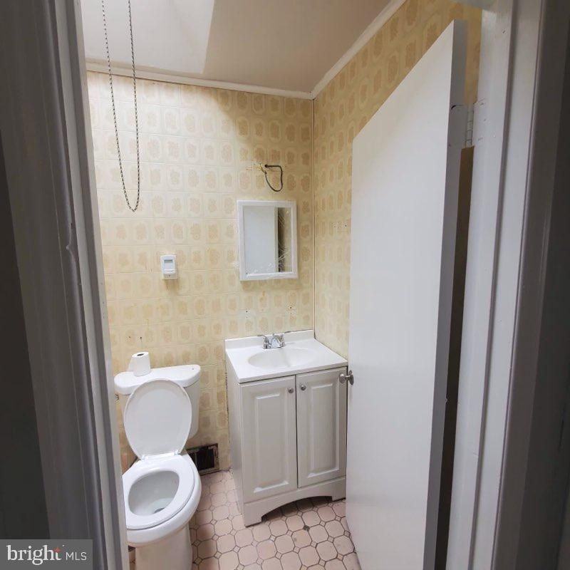 1443 Stevens St - Photo 7 of 11