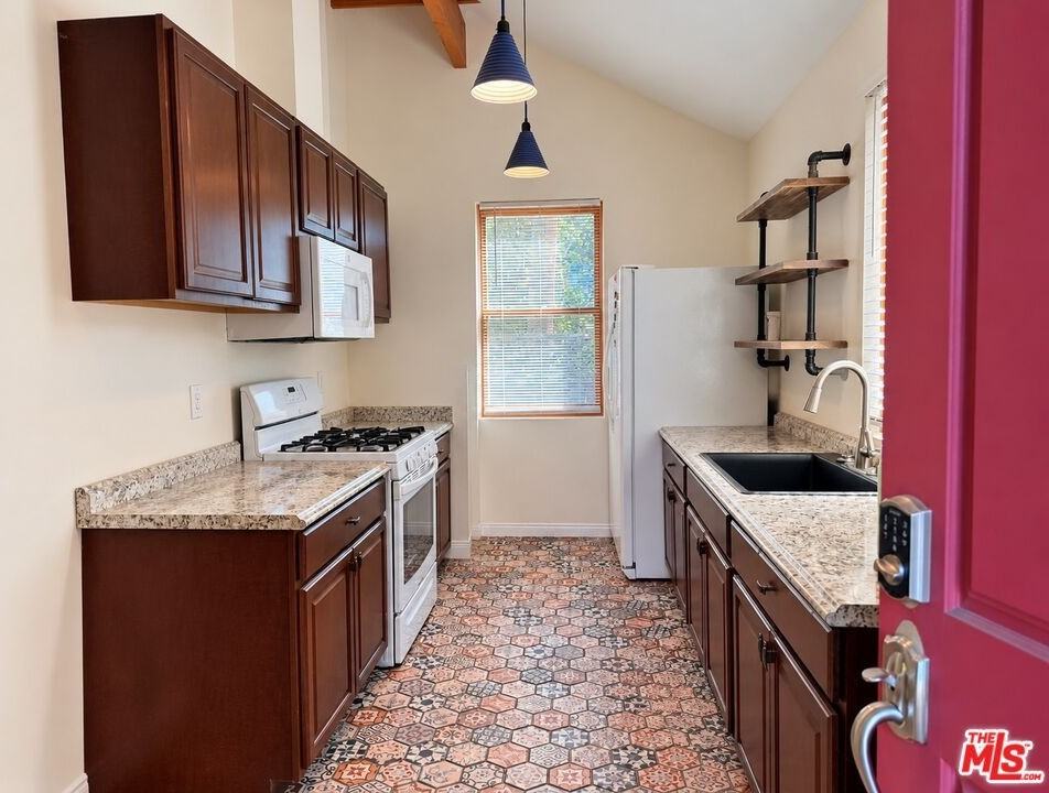 1930 1/2 6th Ave - Photo 4 of 17